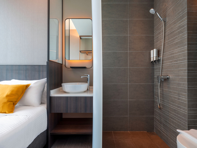 Bedroom 4, Beverly Hotels Elements, Singapore
