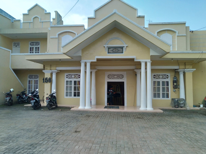 Exterior & Views 2, Hotel Pekalongan Syariah Mitra RedDoorz, Pekalongan