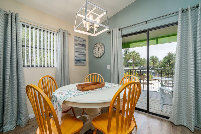 Others 4, 188 Washington by Coastal Vacation Properties, Lee