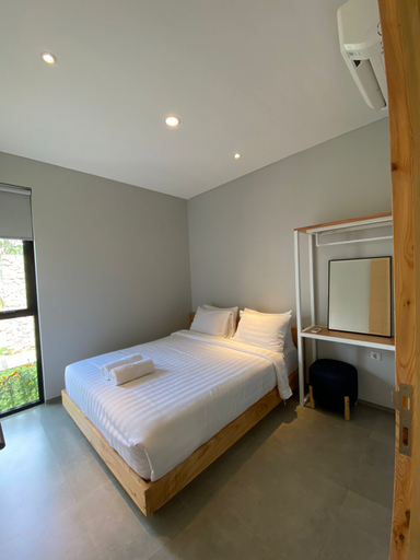 Lenirra Villa & Resto - Bedroom