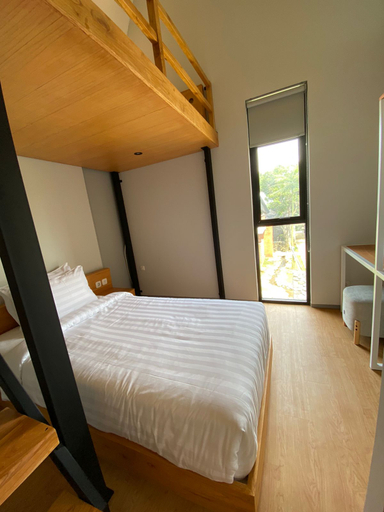 Lenirra Villa & Resto - Bedroom