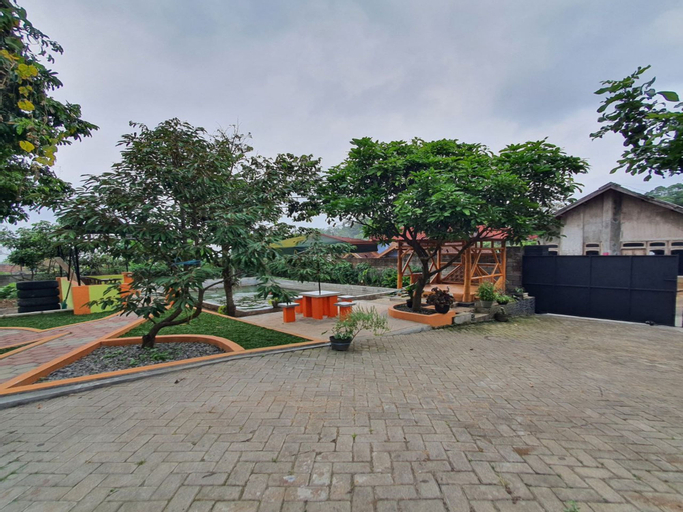 Exterior & Views 3, ANW Homestay Syariah, Malang
