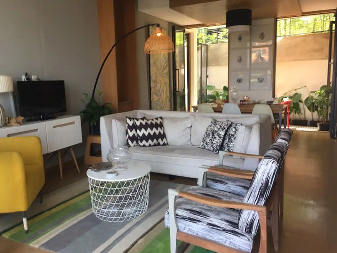 Others 2, W Valley Suite with 4 Bedrooms for up to 10 guests, Bandung