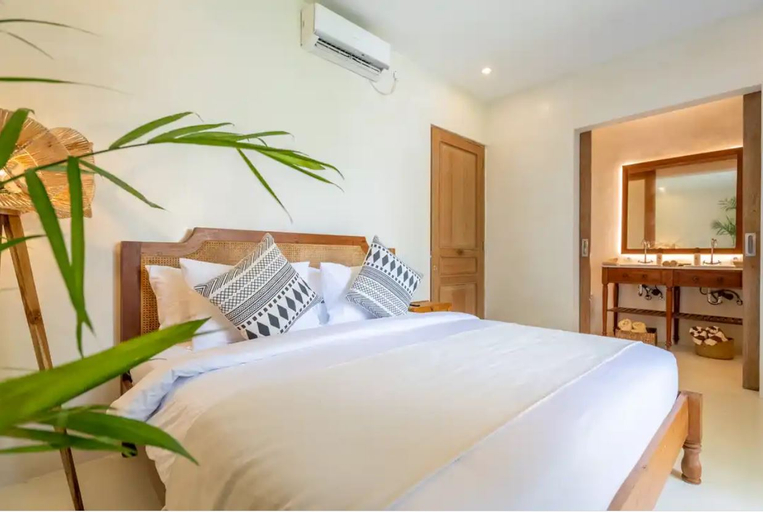 White Goose Boutique Hotel - Tap to explore photos