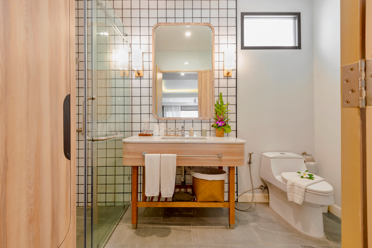 Bathroom 8