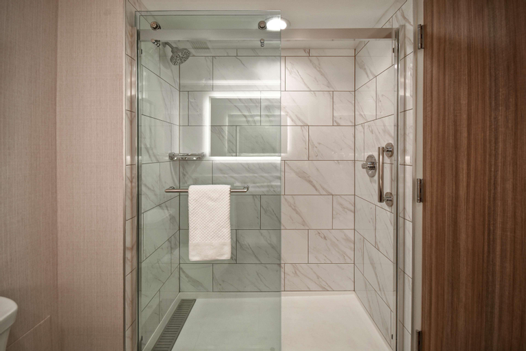 Bathroom 7
