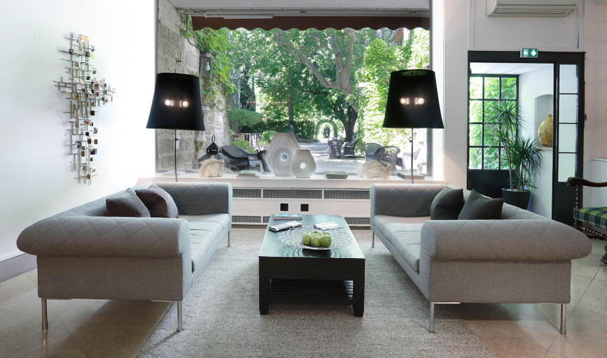 Public Area 4, Le Prieure - Relais & Chateaux, Gard