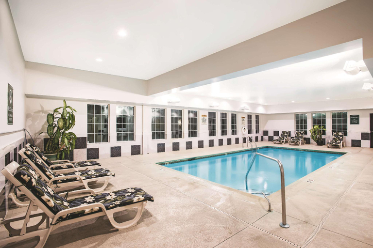 Sport & Beauty, La Quinta Inn & Suites Stonington, New London