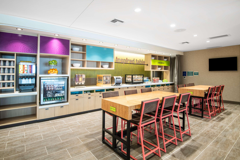 Food & Drinks 5, Home2 Suites by Hilton Phoenix Airport North, Maricopa