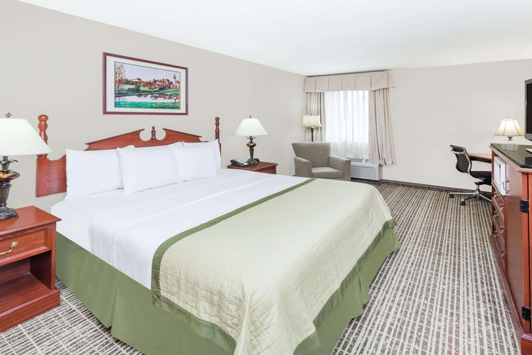 Bedroom 4, Baymont by Wyndham Elkhart, Elkhart