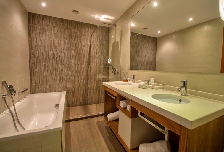 Bathroom 5, Radisson Blu Resort, Malta St. Julians, St Julian's