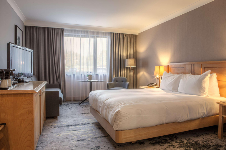 Bedroom 2, Doubletree by Hilton Swindon, Wiltshire