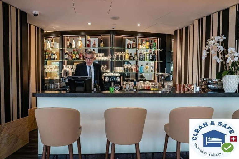 Food & Drinks 5, Nash Suites Airport Hotel, Genève