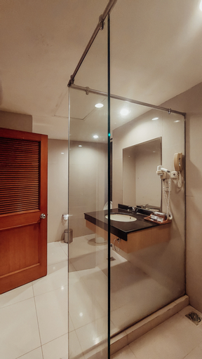 Bathroom 22