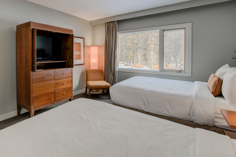 Bedroom 4, The Juniper Hotel & Bistro, Division No. 15