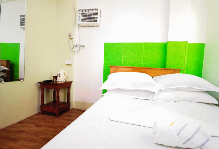 Bedroom 2, RedDoorz @ D128 Lodge Cagayan Valley, Tuguegarao City