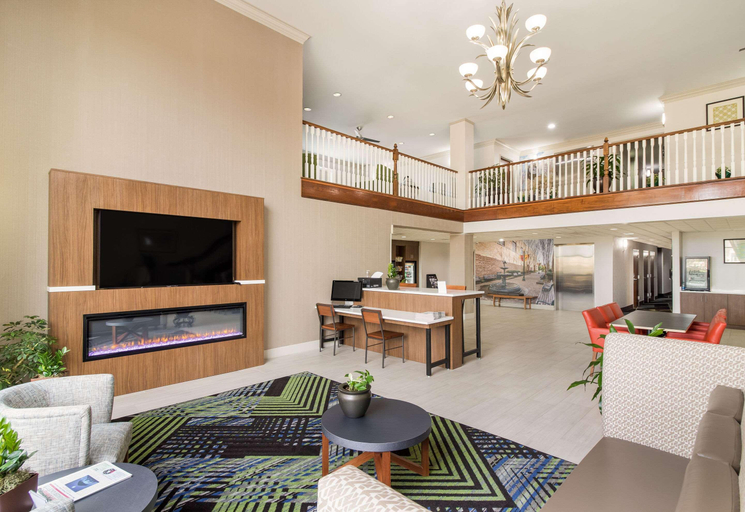 Public Area 2, Clarion Pointe New Bern, Craven