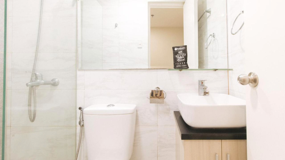 Bathroom 16
