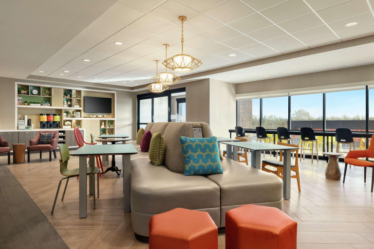 Food & Drinks 5, Home2 Suites By Hilton Rochester Greece, Monroe