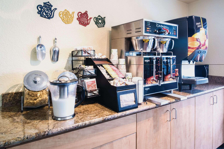 Food & Drinks 5, La Quinta Inn Bend, Deschutes