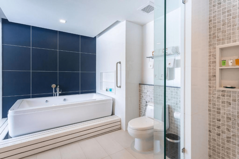 Bathroom 5, Hotel Clover Patong Phuket, Pulau Phuket