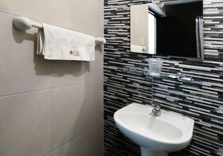Bathroom 4, Hotel Plaza Tacna Sauna & Spa, Tacna