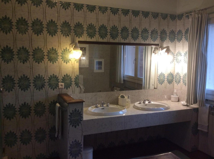 Bathroom 5, Palazzo Arrivabene B&B, Mantua