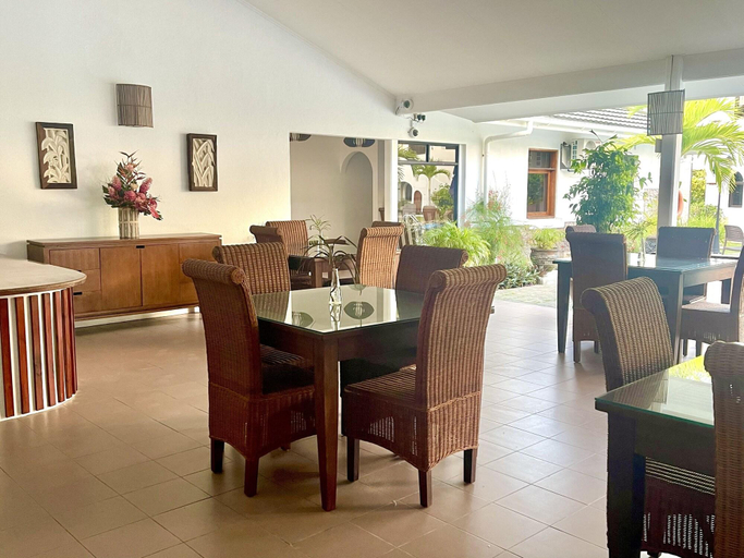 Public Area 3, Sun Properties
