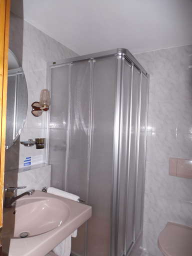 Bathroom 4, B&B Garni Casa La Val, Surselva