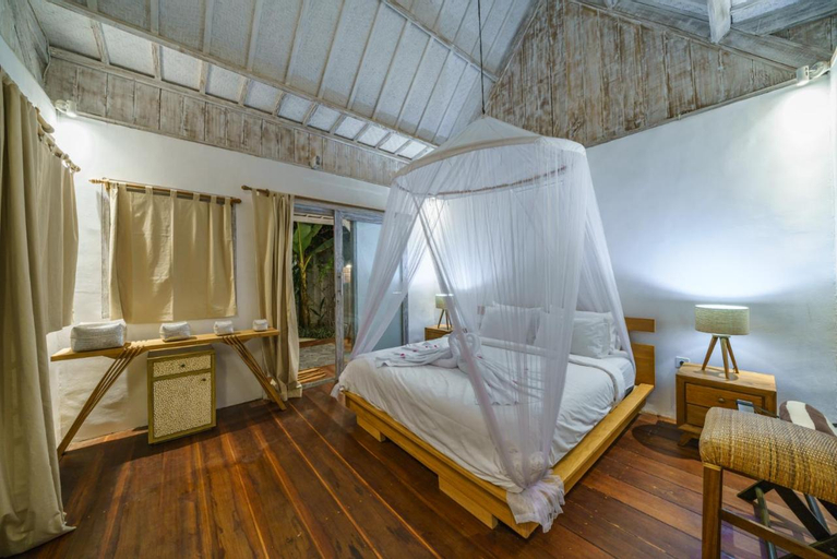 Bedroom 2, Villa Merano - 3BR with Huge Pool - Gili Meno, Lombok
