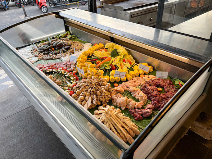 Food & Drinks 7
