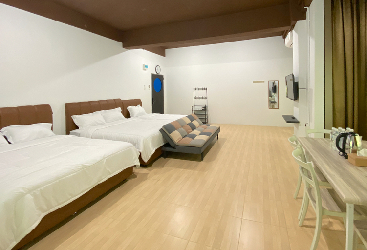 Bedroom 3, CN Homestay C3 Floor 3 at Nagoya Hill Mall, Batam