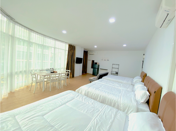 Bedroom 3, CN Homestay B2 Floor 2 at Nagoya Hill Mall, Batam