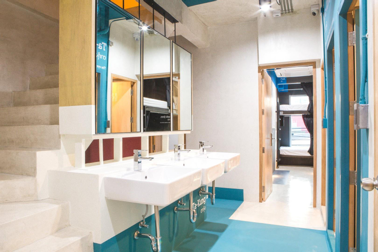 Bathroom 4