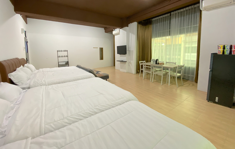 Bedroom 4, CN Homestay C3 Floor 3 at Nagoya Hill Mall, Batam