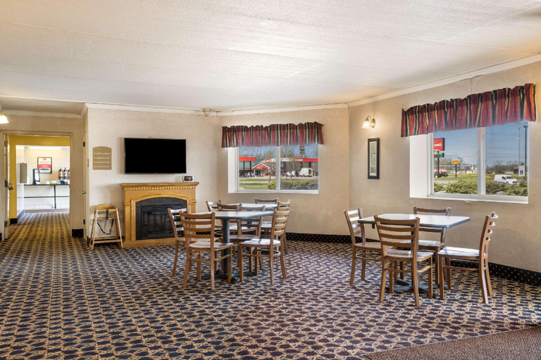 Public Area 2, Econo Lodge Darien Lakes, Genesee