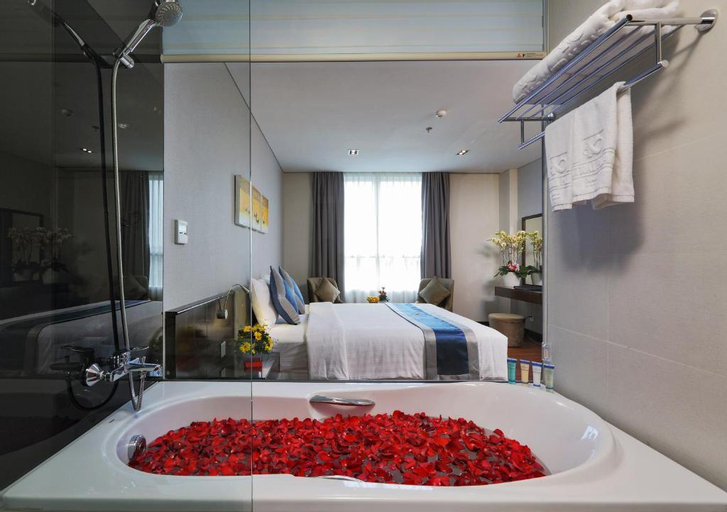 Bathtub 6