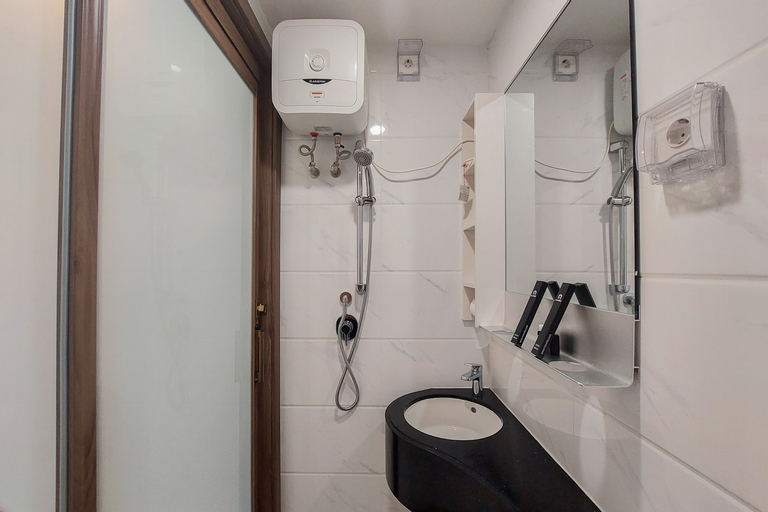 Bedroom 3, Nice and Homey Studio Room at Sky House BSD Apartment By Travelio, South Tangerang