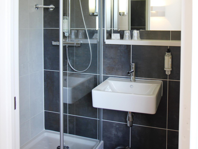Bathroom 5, Best Western The Wish Versailles, Yvelines