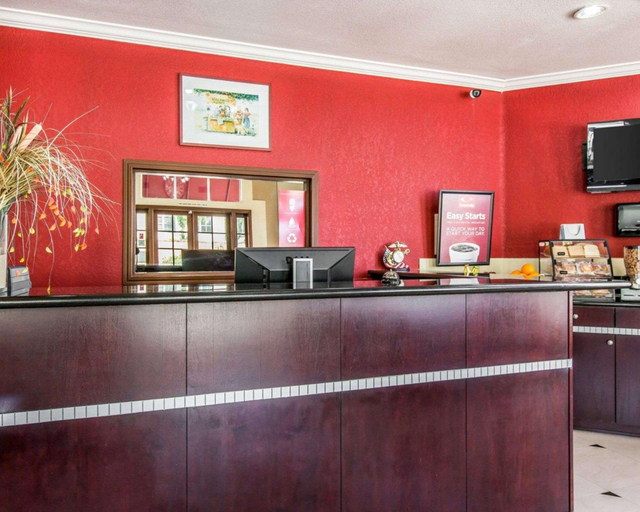 Public Area 2, Econo Lodge Inn & Suites Fallbrook Downtown, San Diego