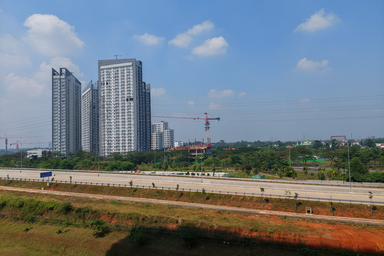 Exterior & Views 5, Nice and Homey Studio Room at Sky House BSD Apartment By Travelio, South Tangerang