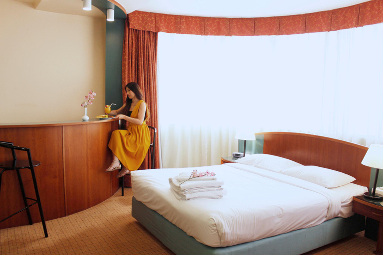Bedroom 3, Al Diar Dana Hotel, Abu Dhabi City