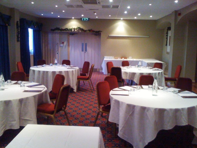 Food & Drinks 5, Barons Court Hotel Walsall, Walsall