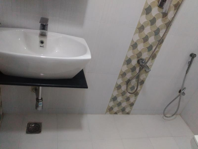 Bathroom 3, Max Classic Serviced Apartment, Kancheepuram