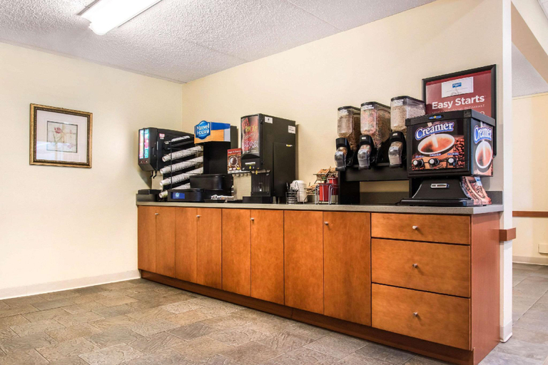 Food & Drinks 5, Home2 Suites by Hilton Bangor, Penobscot