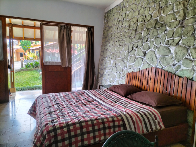 Bedroom 3, Nur Alam Hotel Lembang, Bandung