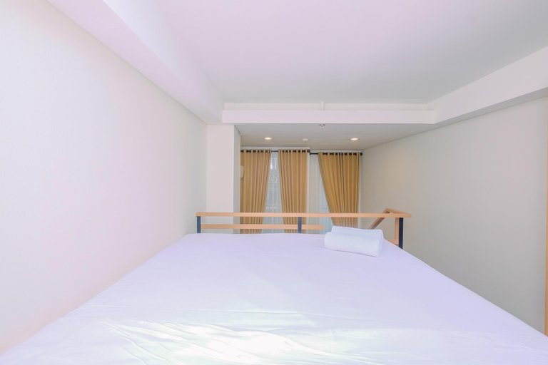 Elegant and Comfy Studio Loft Apple 1 Condovilla Apartment By Travelio, Jakarta Selatan