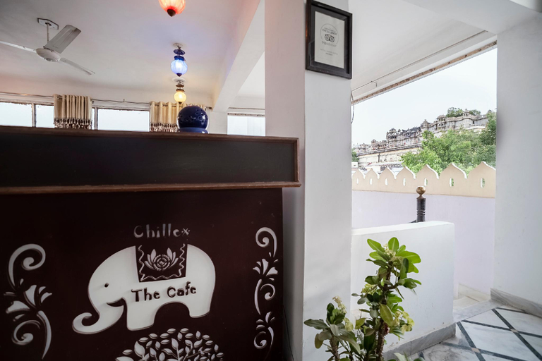 Food & Drinks 5, Janak Niwas, Udaipur