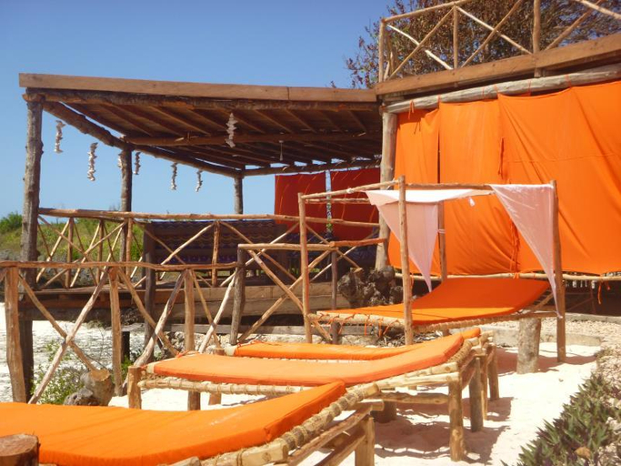 Food & Drinks 4, Zanzest Beach Bungalows, Kusini