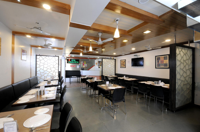 Food & Drinks, Vyankatesh Hotel, Satara